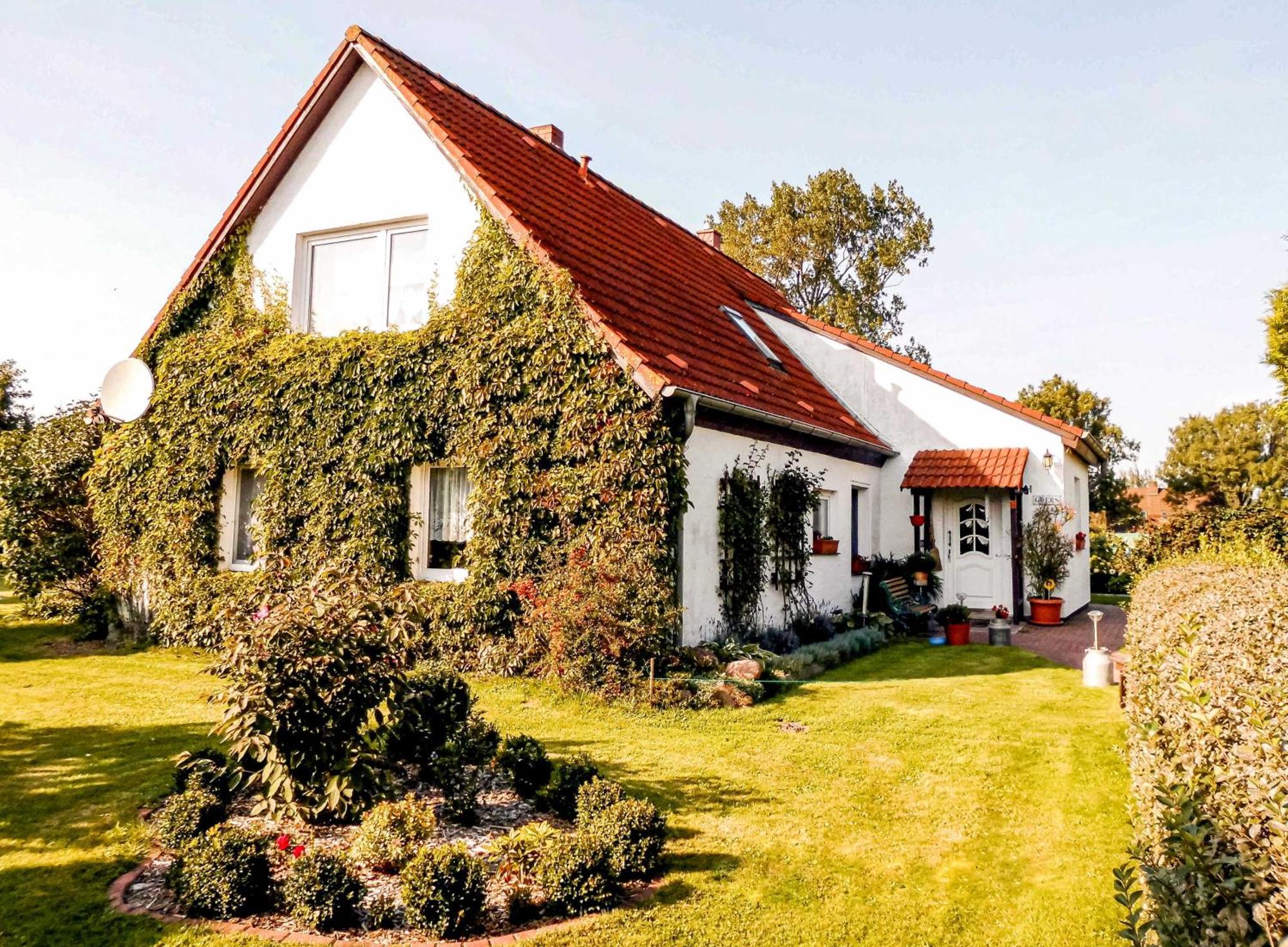 Bungalow Und Ferienwohnung Auf Ruegen Kluis Exterior photo